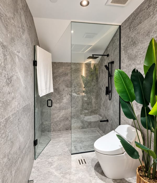 Inline / Straight-Wall Shower